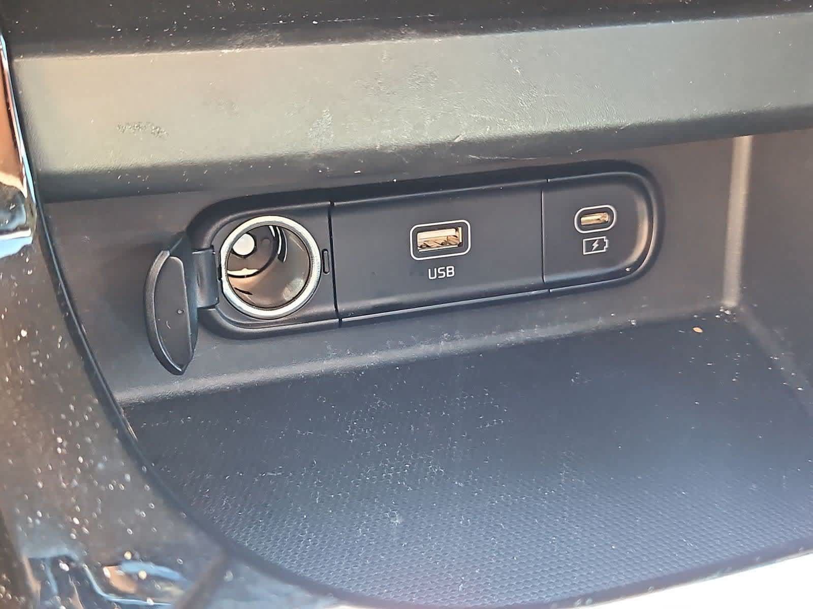 Used 2024 Kia Seltos S FWD image 29