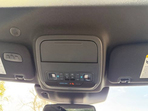 Used 2020 Ford Explorer ST w/ ST Street Pack image 21