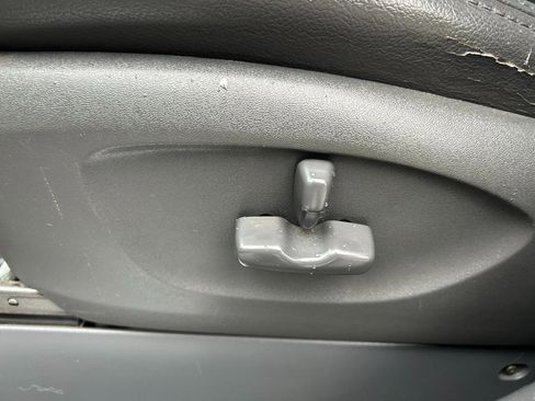 Used 2007 Subaru Tribeca w/ 3rd Row image 10