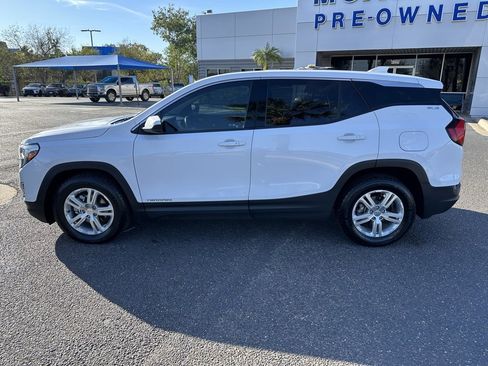 Used 2020 GMC Terrain SLE image 3