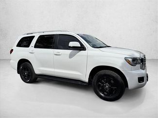 Used 2019 Toyota Sequoia SR5 AWD/4WD video 2