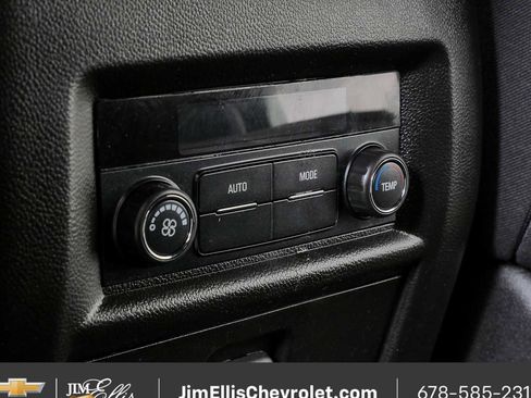 Certified 2023 Chevrolet Traverse LT FWD image 18