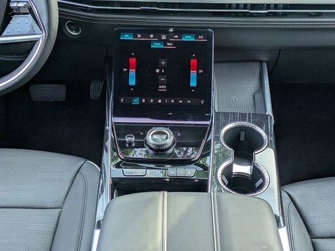 Certified 2025 Cadillac Escalade Sport w/ LPO, ONYX Package AWD/4WD image 18