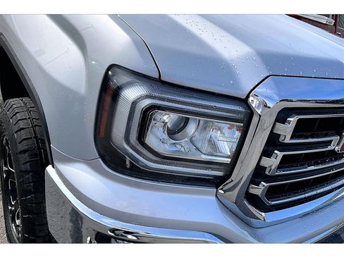 Used 2017 GMC Sierra 1500 SLE w/ SLE Value Package AWD/4WD image 26