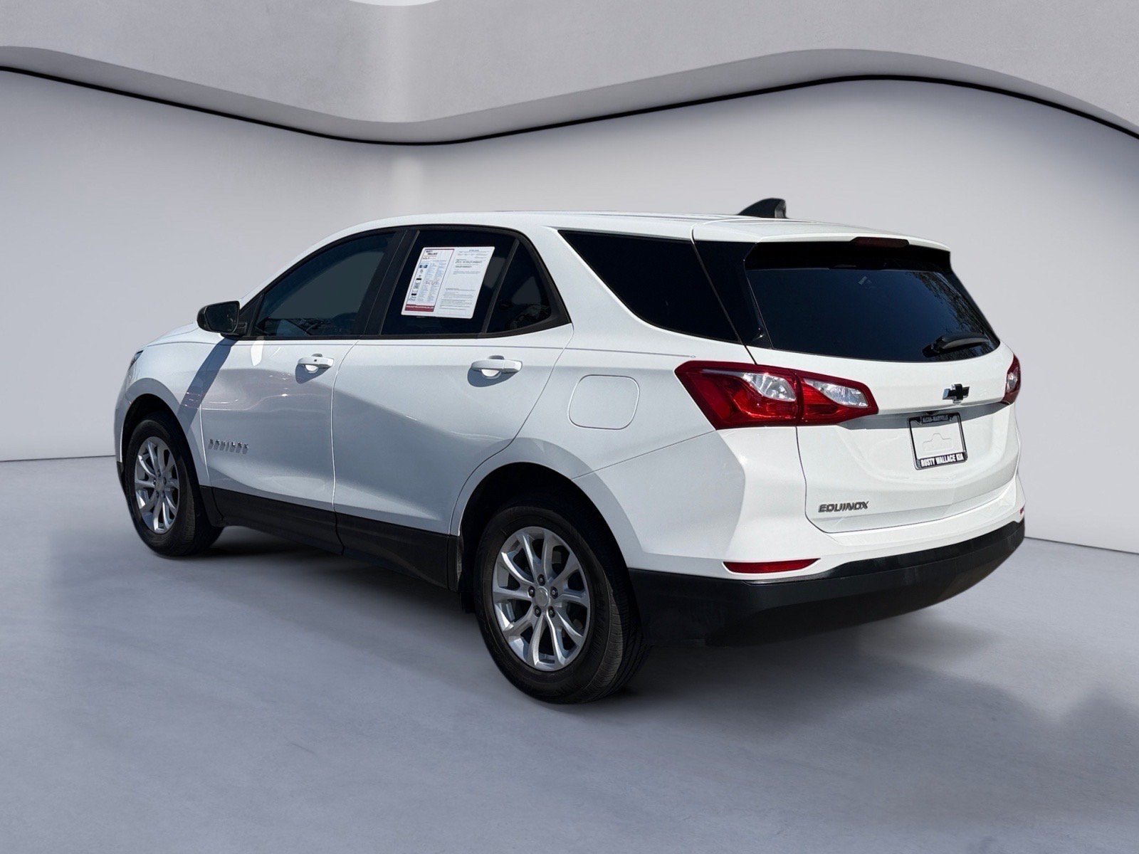 Used 2021 Chevrolet Equinox LS w/ LS Convenience Package FWD image 3