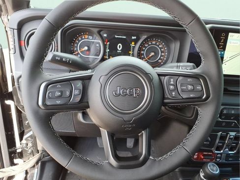 New 2026 Jeep Gladiator Rubicon AWD/4WD image 16