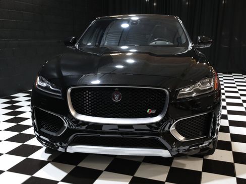 Used 2017 Jaguar F-PACE S AWD/4WD image 10