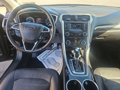 Used 2013 Ford Fusion SE image 24