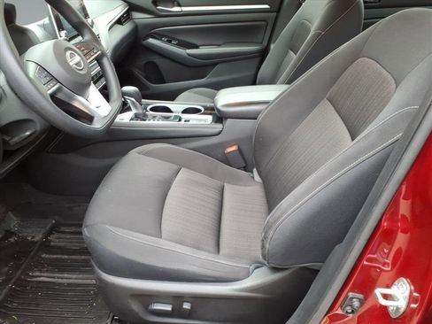 Used 2023 Nissan Altima 2.5 SV image 11