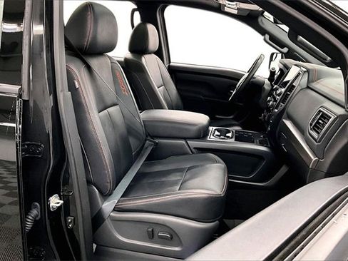 Used 2024 Nissan Titan PRO-4X w/ Pro-4x Convenience Package image 7