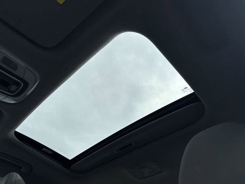 Certified 2025 Hyundai Elantra SEL image 30