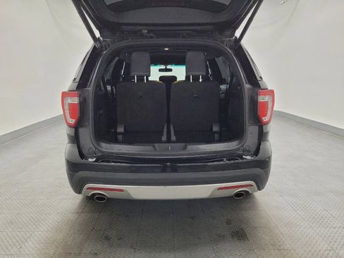 Used 2017 Ford Explorer Limited image 29