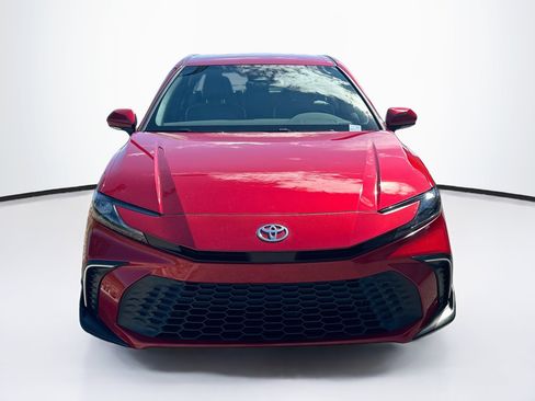 Used 2026 Toyota Camry SE FWD image 2