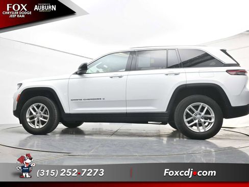 Used 2023 Jeep Grand Cherokee Laredo w/ Luxury Tech Group I AWD/4WD image 20
