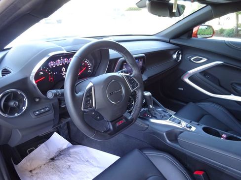 Certified 2022 Chevrolet Camaro SS RWD image 12