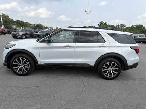 New 2026 Ford Explorer ST-Line AWD/4WD image 7
