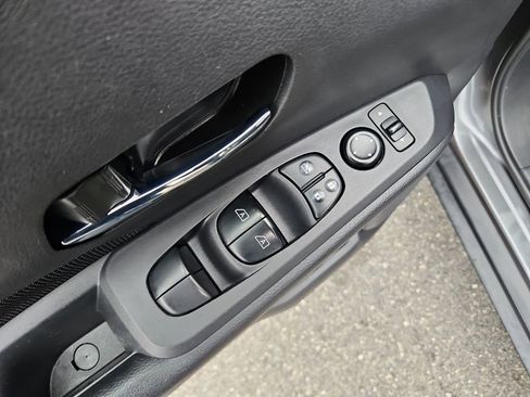 Used 2024 Nissan Kicks SV image 25