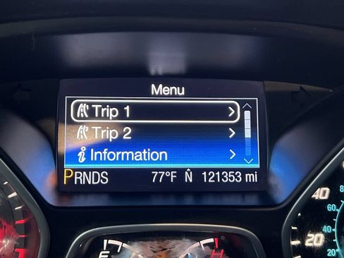 Used 2014 Ford Focus Titanium FWD image 16