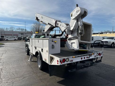 Used 2015 Ford F550 2WD Regular Cab Super Duty image 7