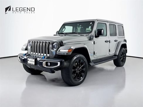Used 2023 Jeep Wrangler Unlimited Sahara w/ Dual Top Group AWD/4WD image 1