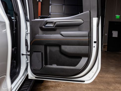 Used 2024 GMC Sierra 1500 AT4 w/ Technology Package image 38