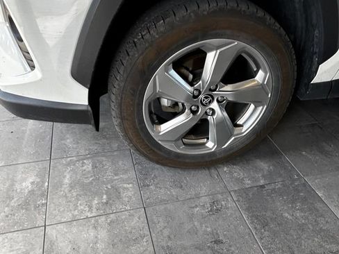 Used 2020 Toyota RAV4 Limited AWD/4WD image 3