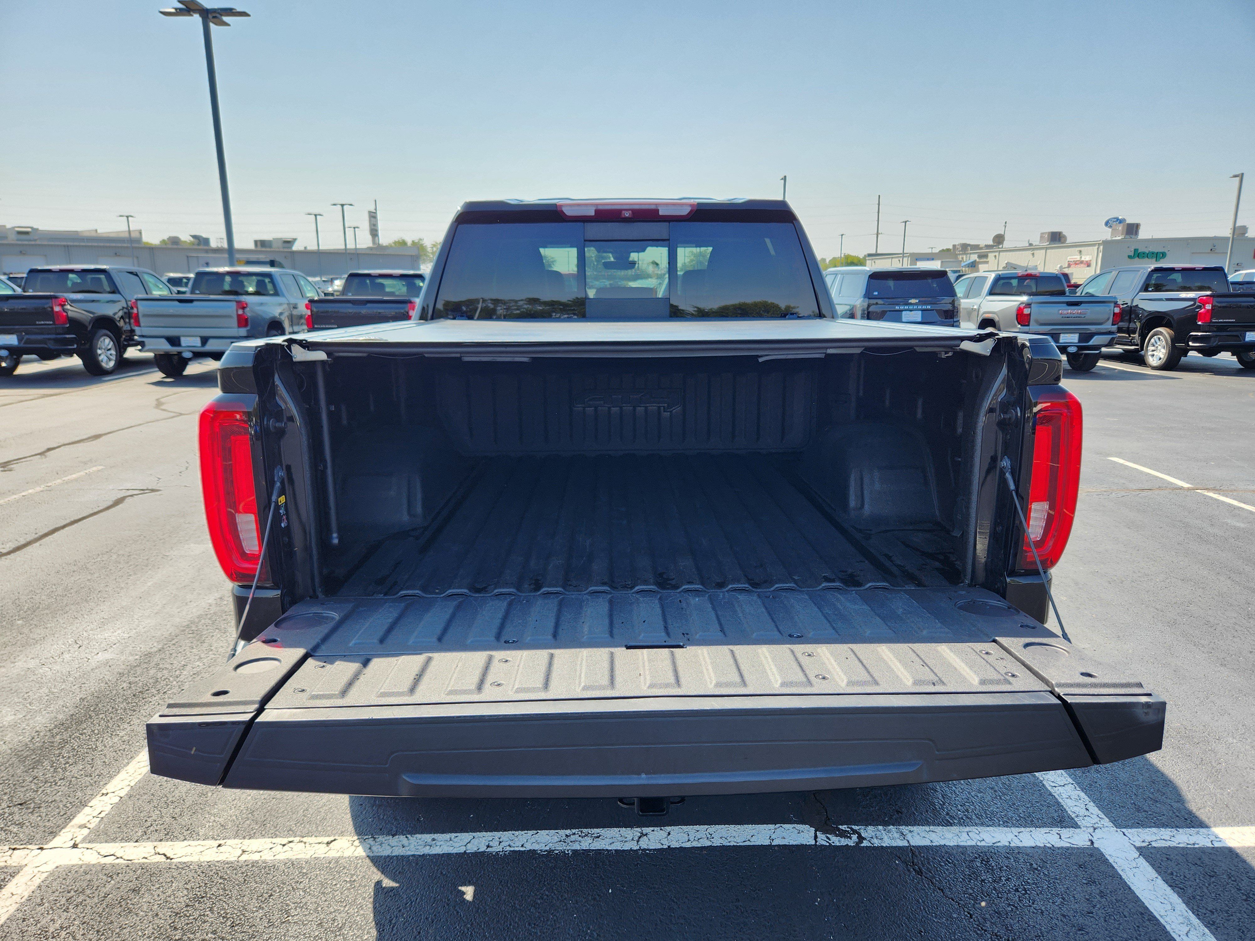 Used 2019 GMC Sierra 1500 AT4 w/ AT4 Premium Package AWD/4WD image 10