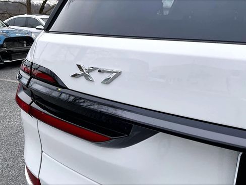 Used 2026 BMW X7 xDrive40i w/ Executive Package image 33