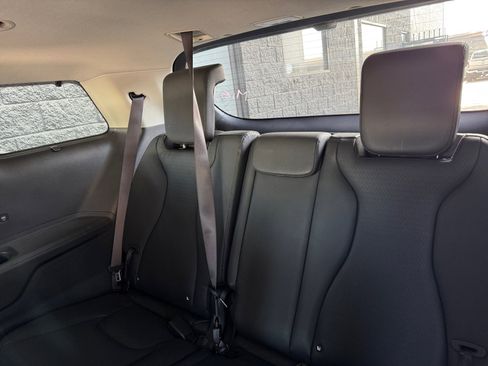 Used 2025 Kia Carnival SX Prestige FWD image 18
