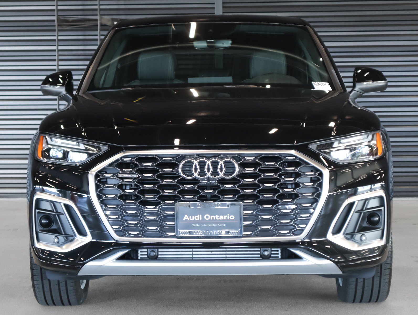 Used 2025 Audi Q5 2.0T Premium Plus w/ Premium Plus Package AWD/4WD image 13