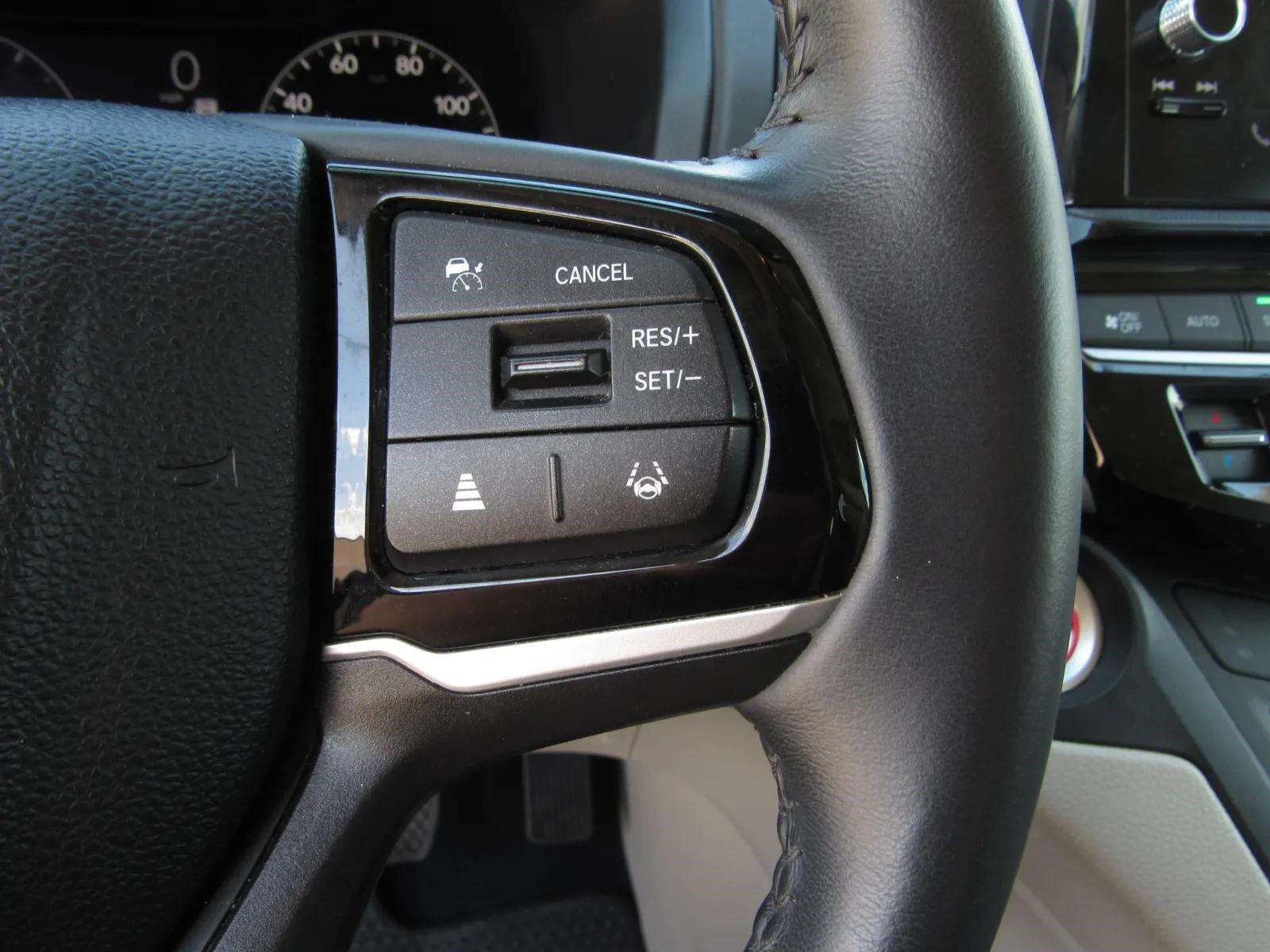 Used 2025 Honda Odyssey EX-L image 28