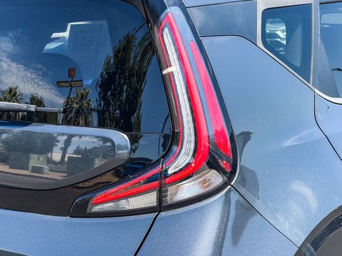 Used 2023 Kia Soul GT-Line w/ GT-Line Technology Package FWD image 15