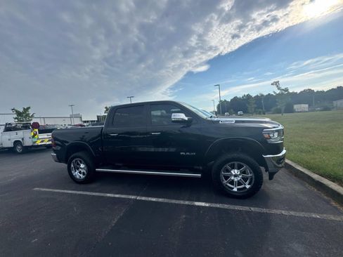 Used 2022 RAM 1500 Laramie AWD/4WD image 3