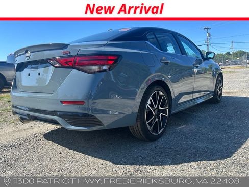 Used 2025 Nissan Sentra SR w/ SR Premium Package FWD image 4