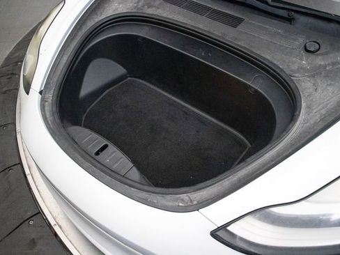 Used 2018 Tesla Model 3 Long Range image 26