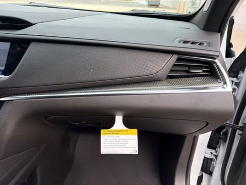 New 2026 Cadillac XT5 Sportv w/ LPO, Floor Liner Package AWD/4WD image 34