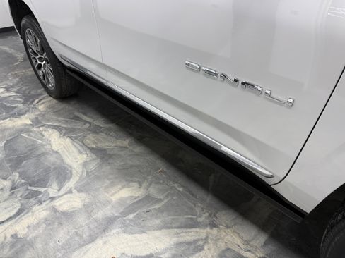 Used 2023 GMC Yukon Denali image 38