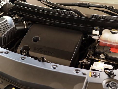 Used 2023 Buick Enclave Essence w/ Sport Touring Edition image 33