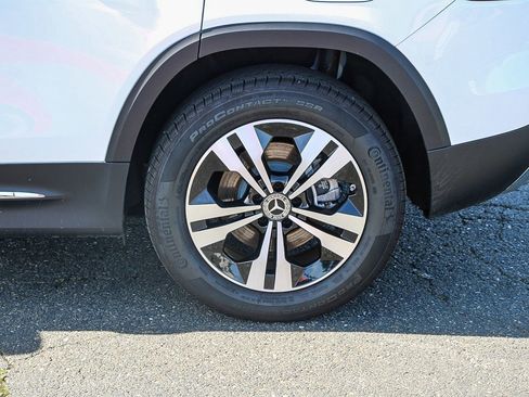 Certified 2025 Mercedes-Benz GLB 250 4MATIC image 10