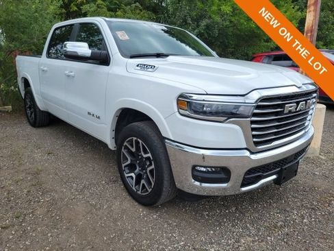 Used 2025 RAM 1500 Laramie AWD/4WD image 1