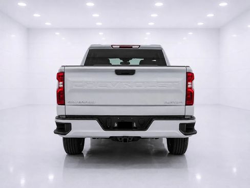 Used 2024 Chevrolet Silverado 1500 Custom AWD/4WD image 4
