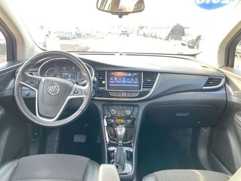 Used 2018 Buick Encore Preferred image 19