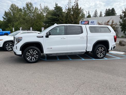 Used 2023 GMC Sierra 1500 AT4 w/ Technology Package image 2