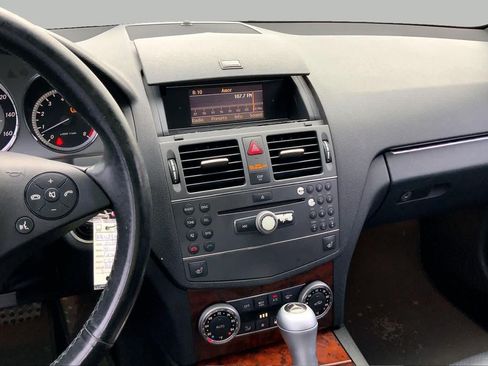Used 2010 Mercedes-Benz C 300 4MATIC Sedan image 6