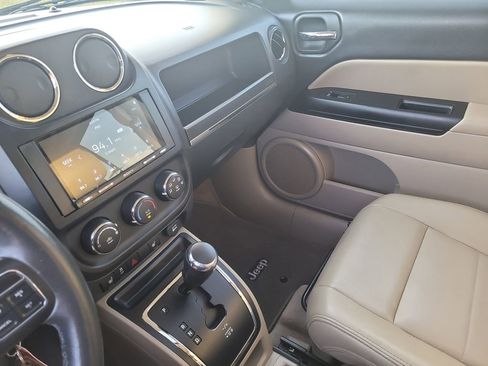 Used 2017 Jeep Patriot High Altitude image 19