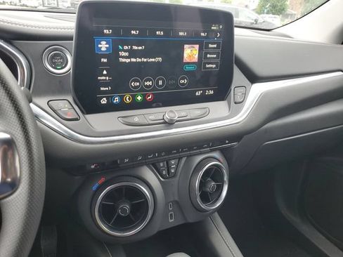 Used 2025 Chevrolet Blazer LT FWD image 25