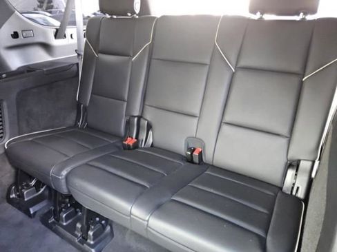 Used 2024 Cadillac Escalade ESV Premium Luxury image 5