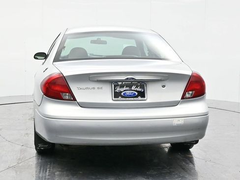 Used 2002 Ford Taurus SE image 6