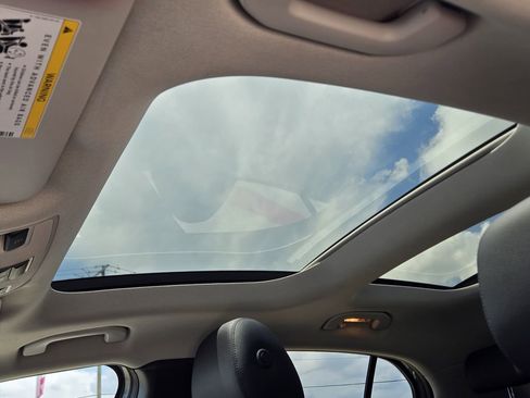 Used 2015 Mercedes-Benz GLA 250 4MATIC image 15