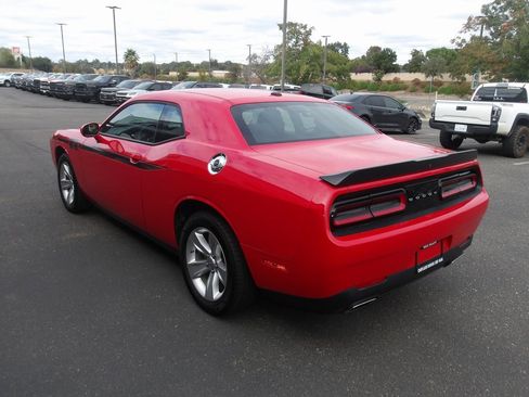 Used 2023 Dodge Challenger SXT image 6